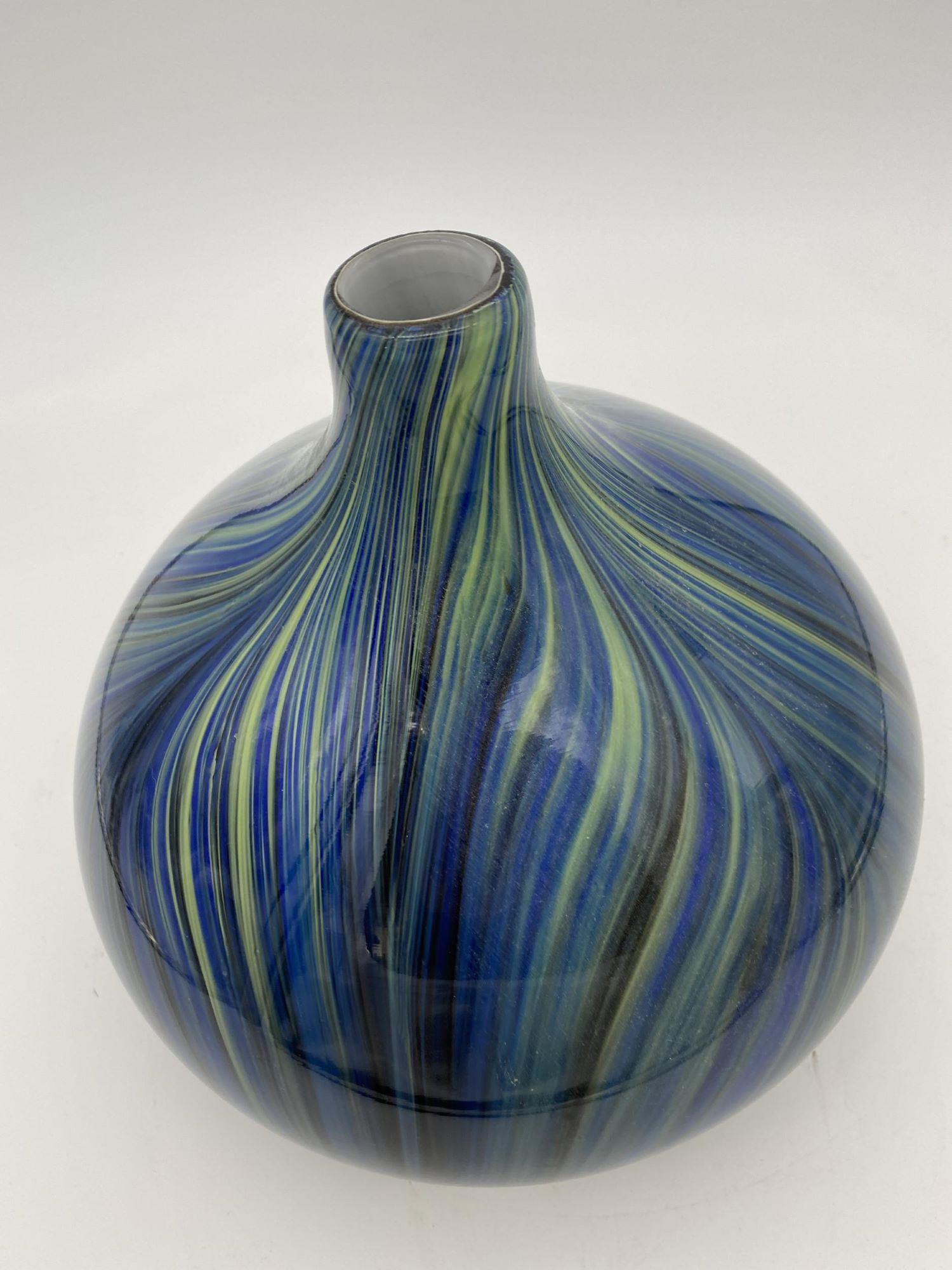 Mid-Century Handblown Swirl Murano Glass Vase - 4