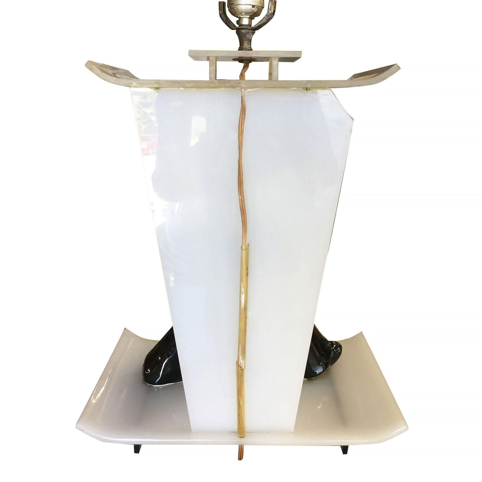 Midcentury Asian Inspired Lucite Sculptural Lamp by Moss - 10