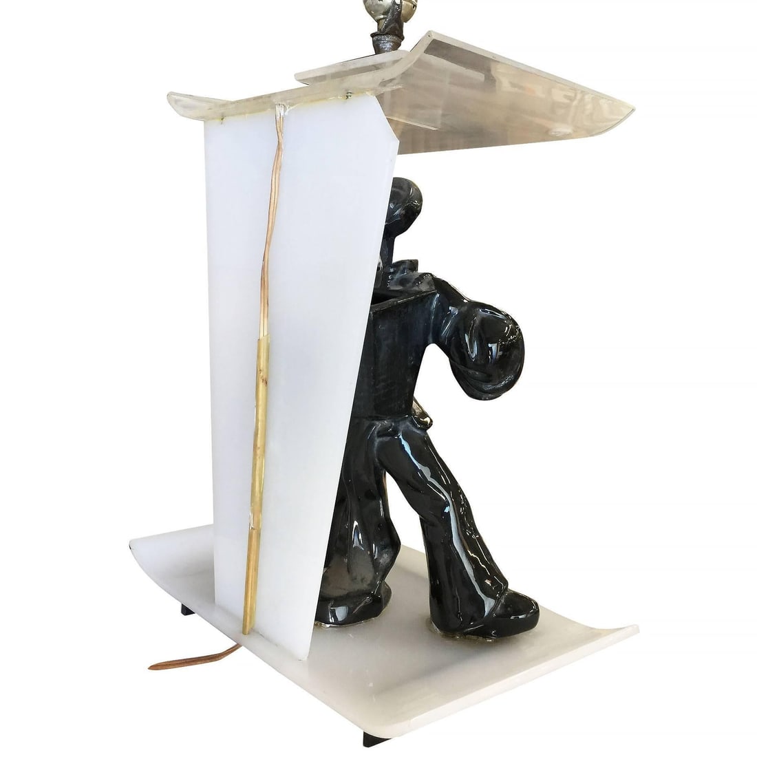 Midcentury Asian Inspired Lucite Sculptural Lamp by Moss - 17