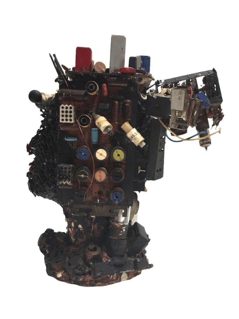 Vintage Microchip Sculpture Featuring a Lady's Head - 17