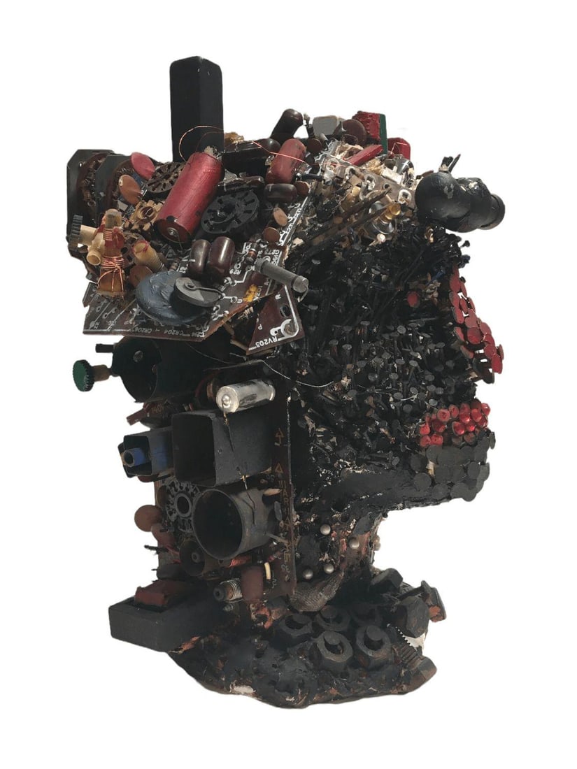 Vintage Microchip Sculpture Featuring a Lady's Head - 9