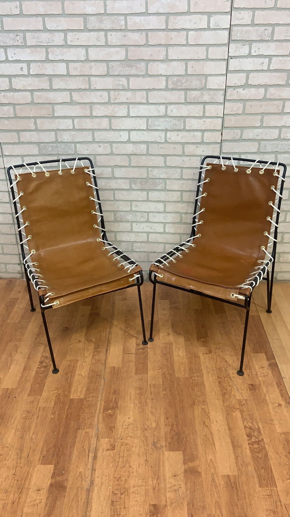 Mid-Century Modern Leather Sling Chairs – Pipsan Saarinen Swanson for Ficks Reed, Newly - 5