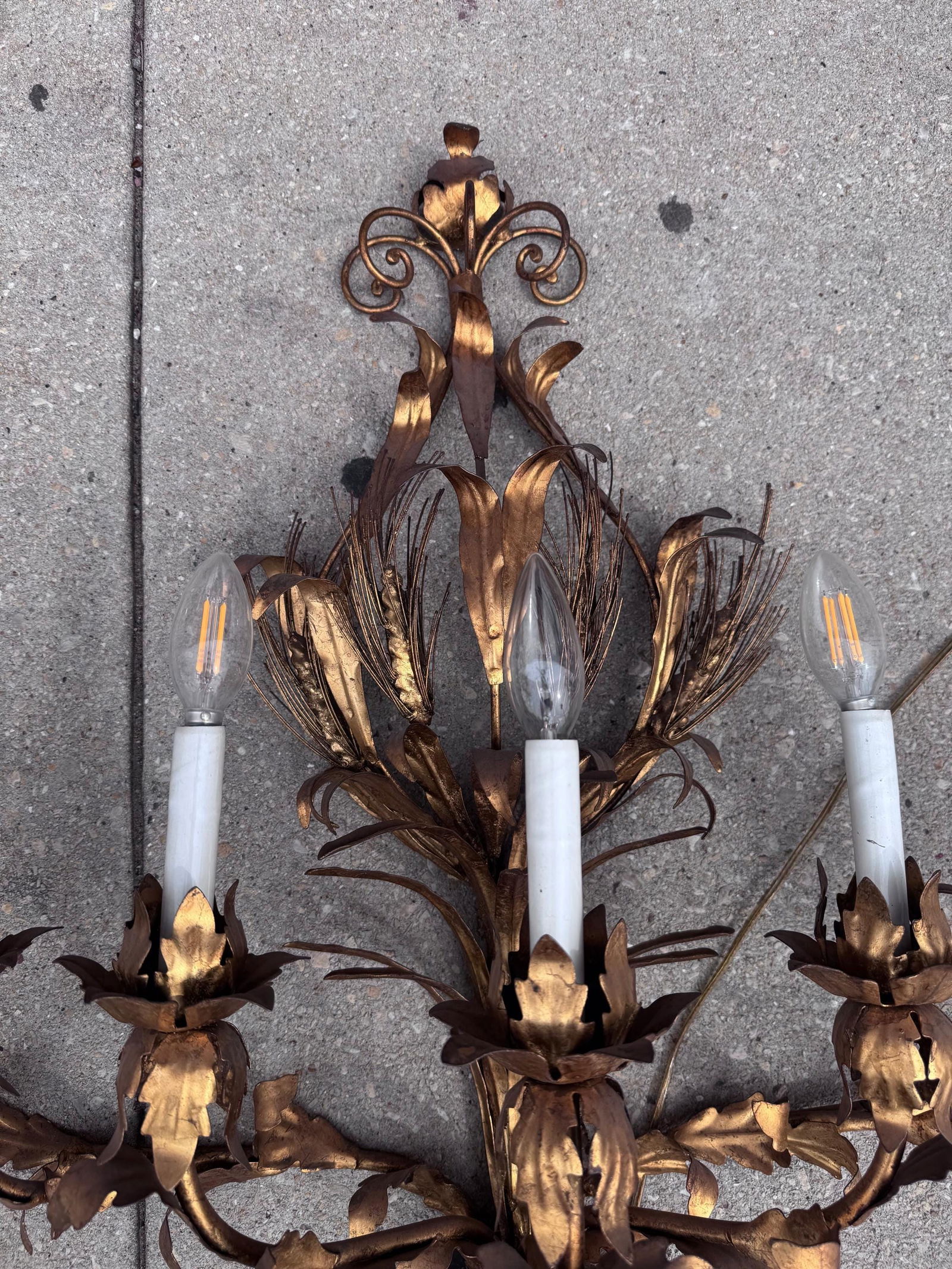 Hollywood Regency Toile 7 Light Wall Sconce - 7