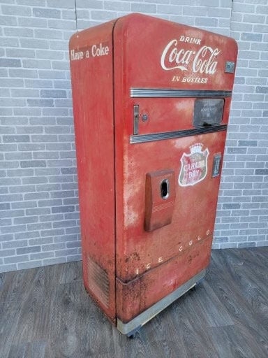 Vintage Coca-Cola Vendo 83 Pop Bottles Soda Machine - 2
