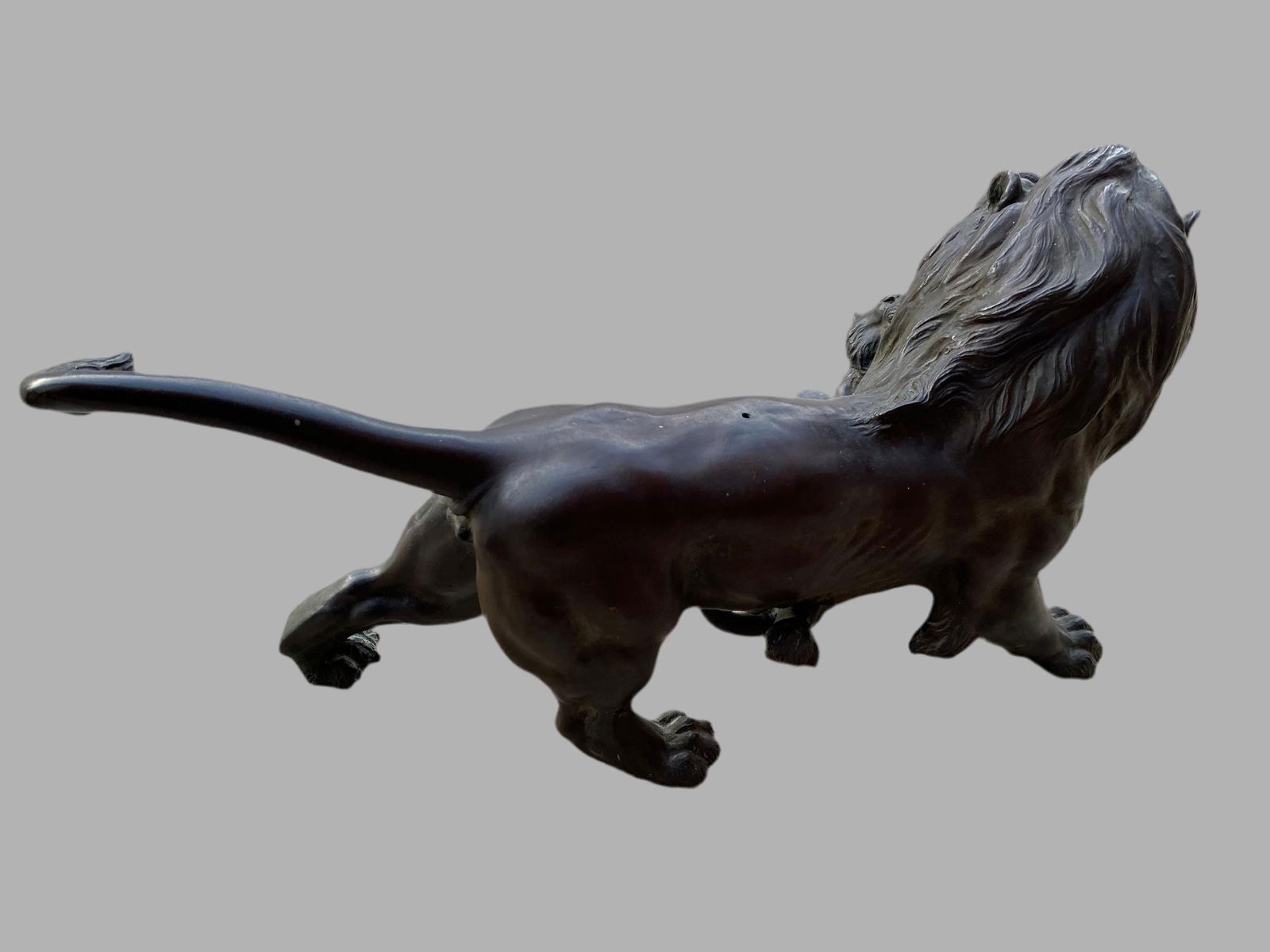 Antique Japanese Bronze Sculpture of Roaring Lion vs. Tiger - 5