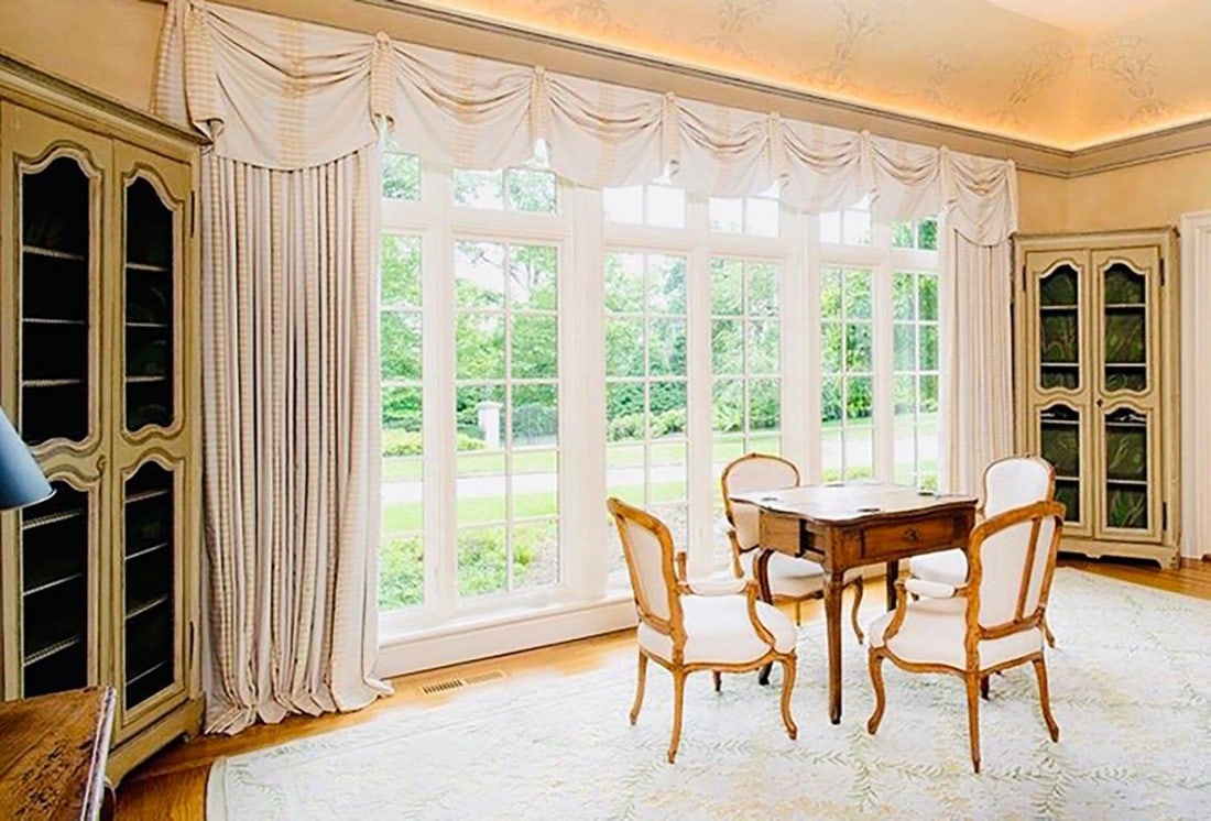 18th Century Pair of Beechwood Fauteuils or Armchairs with Provenance - 6