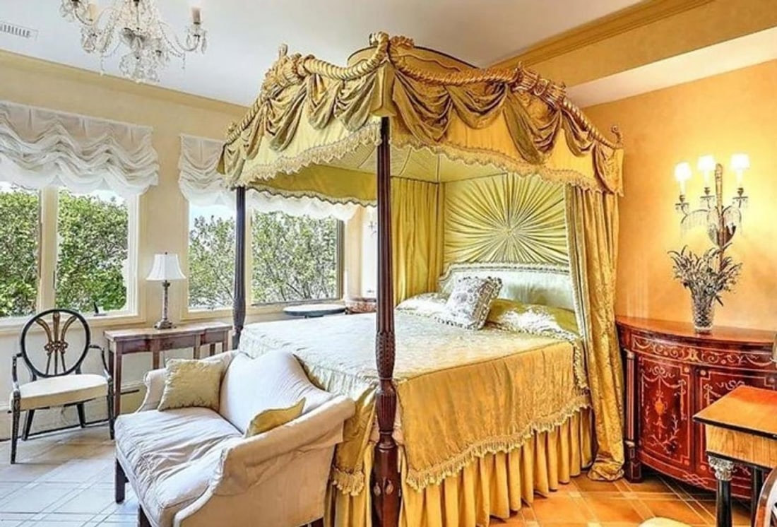 George III, Mahogany, Gilt-Wood, Silk, Canopy Bed, England c. 1880s - 4