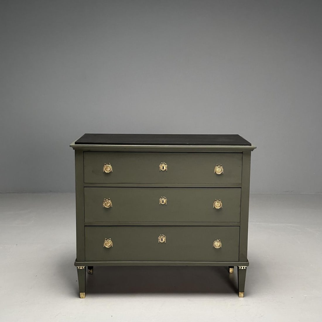 Gustavian, Swedish Commode, Green Paint, Pinewood, Brass, Sweden, 1970s - 3