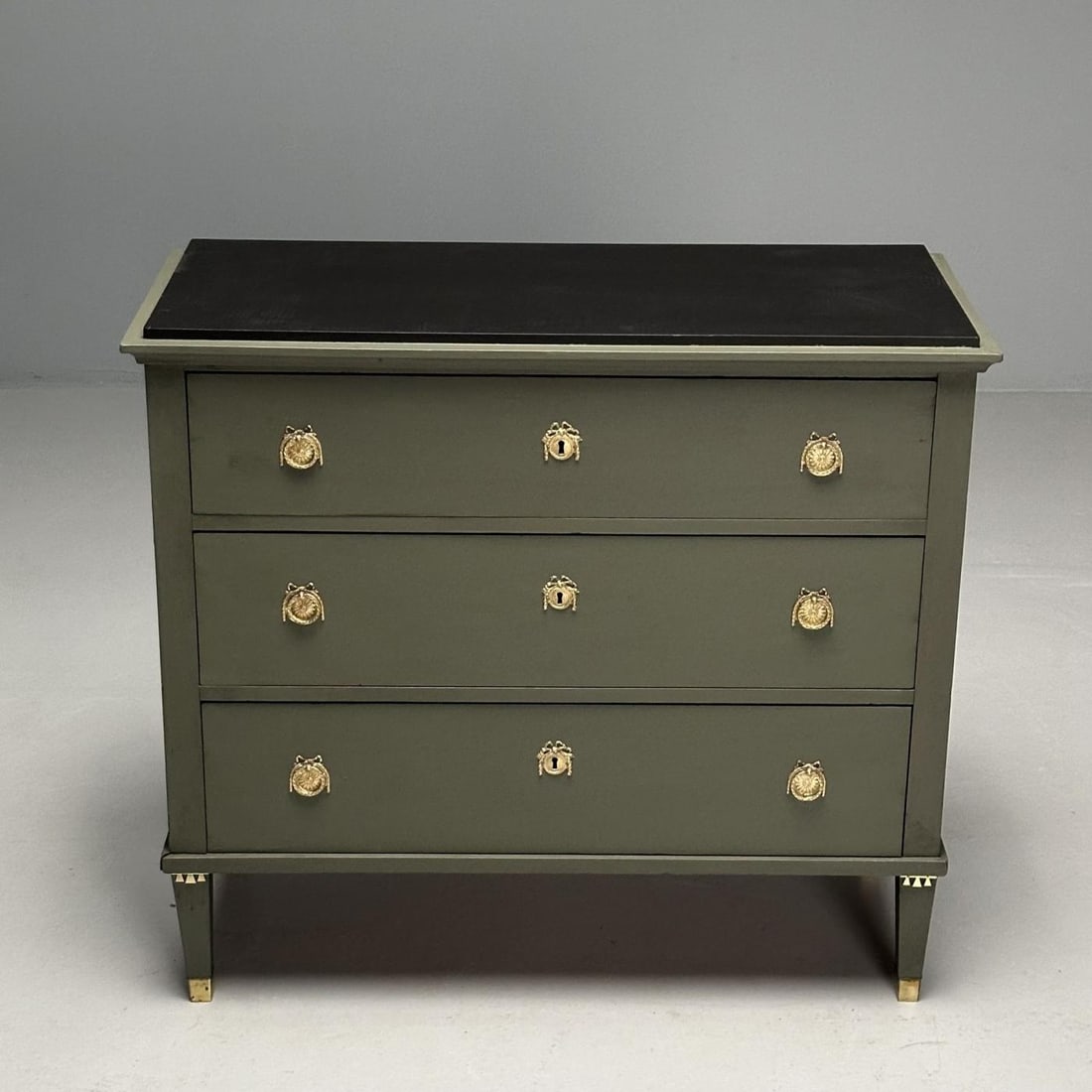 Gustavian, Swedish Commode, Green Paint, Pinewood, Brass, Sweden, 1970s - 4