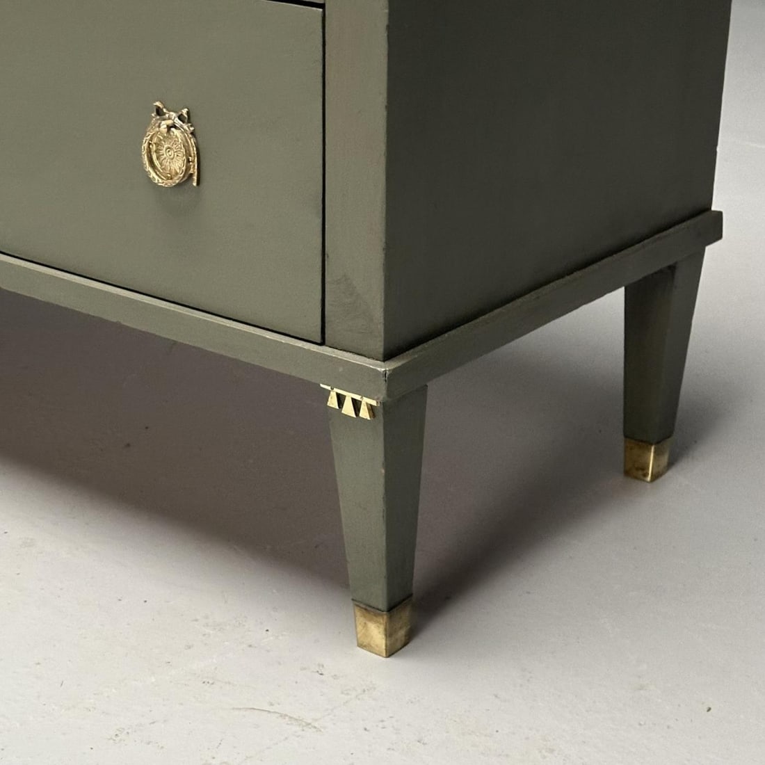 Gustavian, Swedish Commode, Green Paint, Pinewood, Brass, Sweden, 1970s - 8