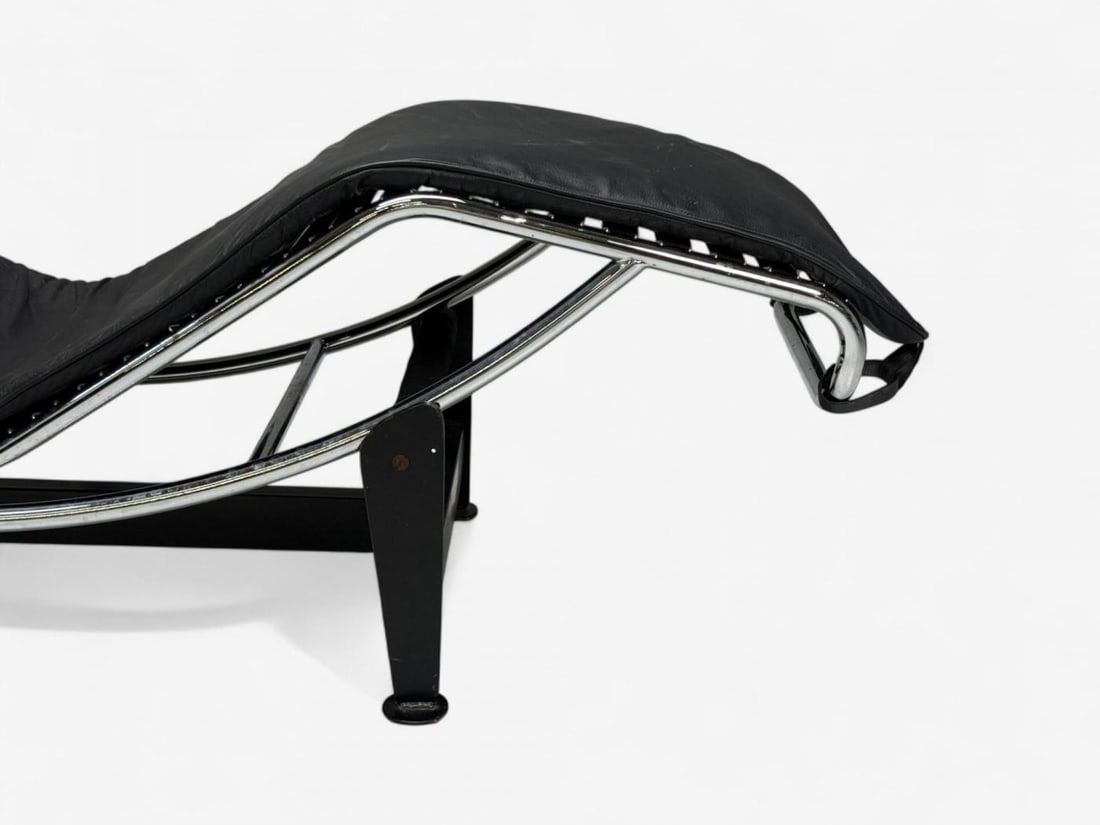 Le Corbusier Style, Mid-Century Modern, Black Leather, Chaise Lounge, 20th C. - 9