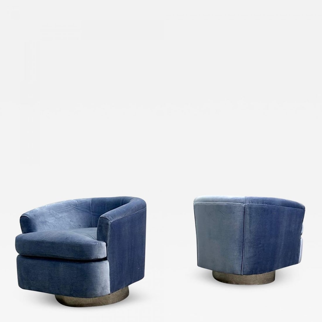 Mid-Century Modern Milo Baughman Style Swivel Chairs, Chrome Base, Blue Velvet (1 of 13)