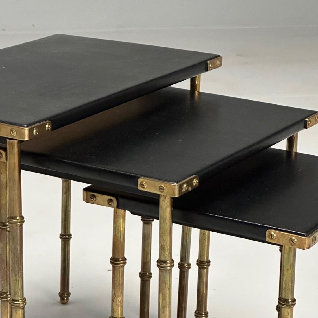 Jacques Adnet, French Mid-Century Modern, Nesting Tables, Leather, Brass, 1950s - 7