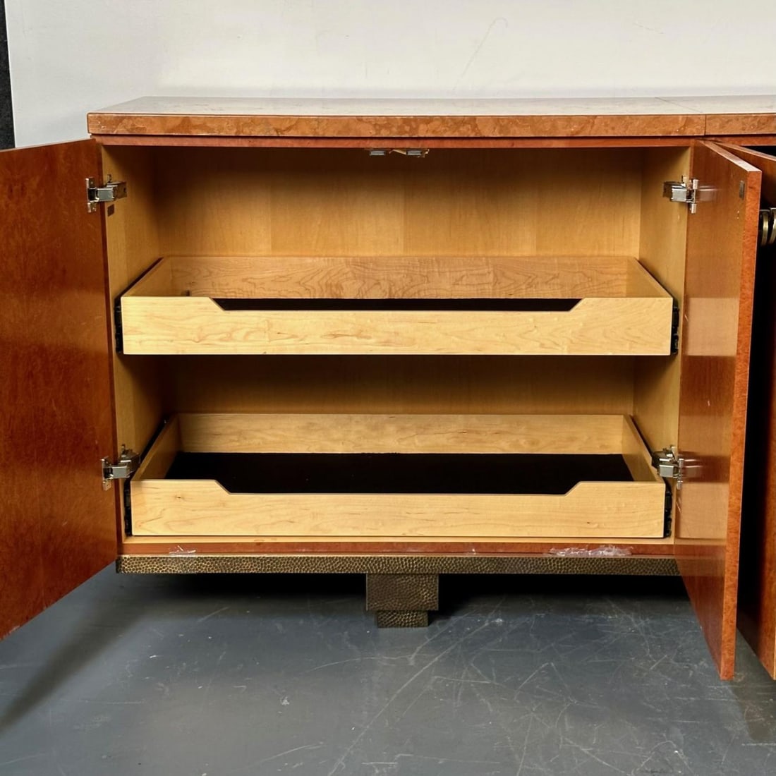 Peter Marino Modern Sideboard or Cabinet in Maple, Marble and Brass, Monumental - 11