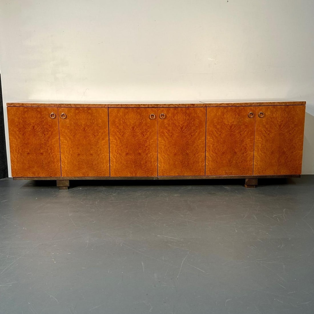 Peter Marino Modern Sideboard or Cabinet in Maple, Marble and Brass, Monumental - 4