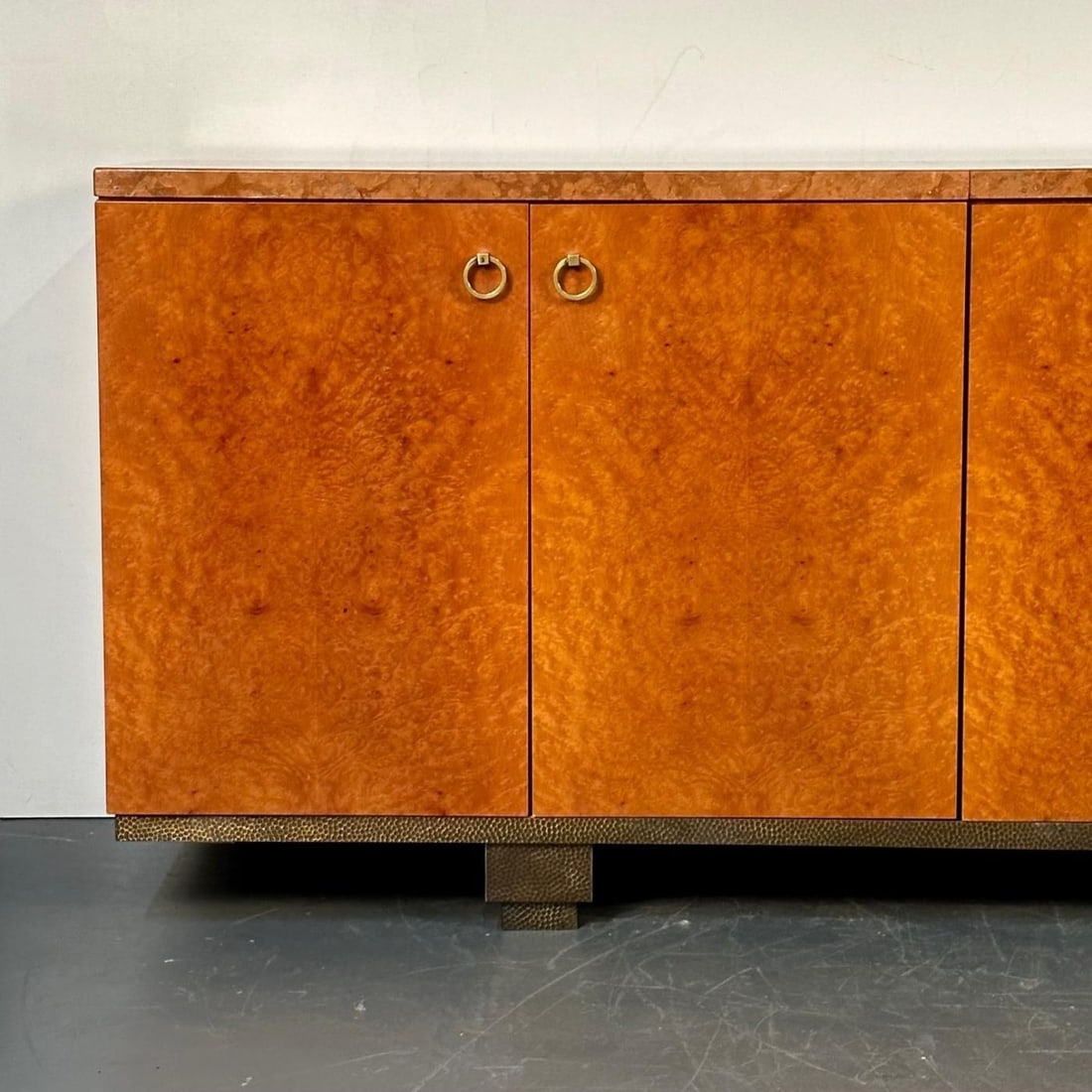 Peter Marino Modern Sideboard or Cabinet in Maple, Marble and Brass, Monumental - 8