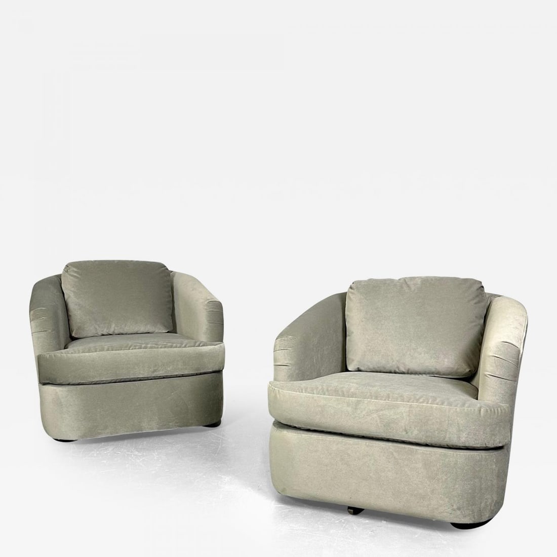 Pair of Velvet Mid-Century Modern Milo Baughman Style Swivel / Lounge Chairs (1 of 13)