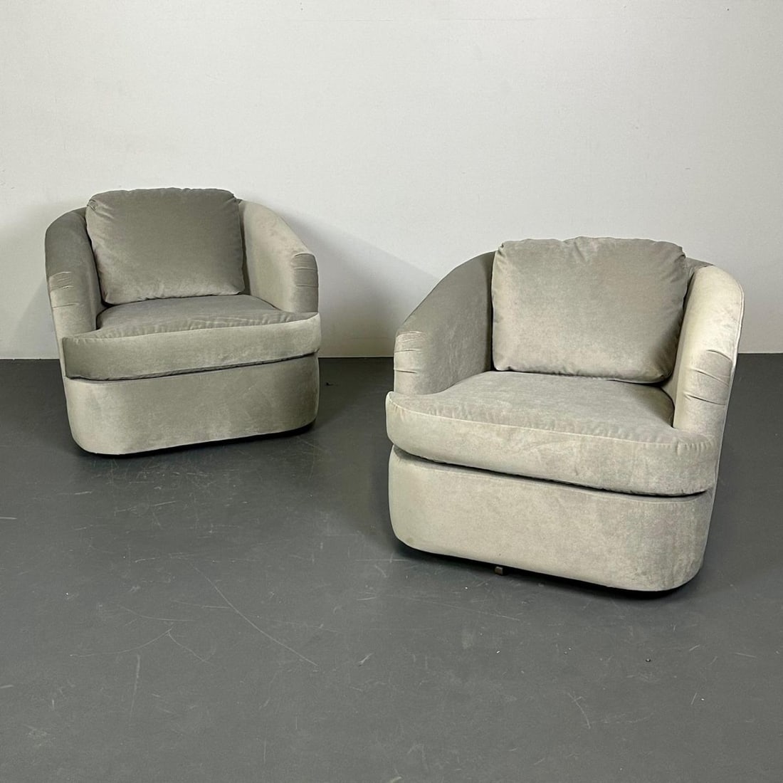 Pair of Velvet Mid-Century Modern Milo Baughman Style Swivel / Lounge Chairs - 4