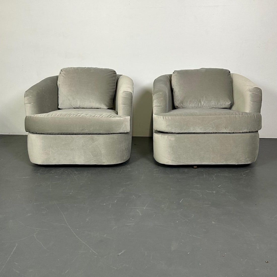 Pair of Velvet Mid-Century Modern Milo Baughman Style Swivel / Lounge Chairs - 6