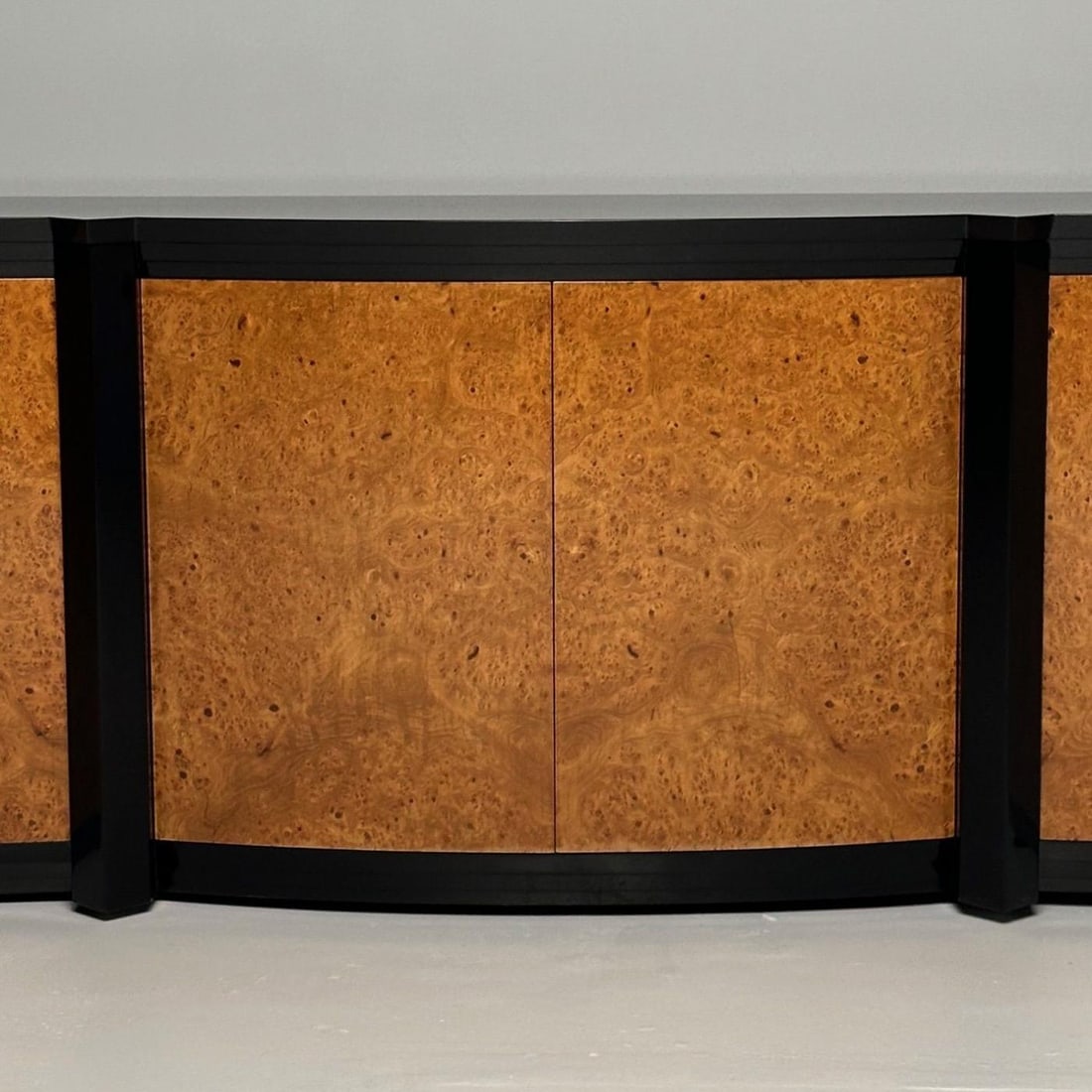 Mid-Century Modern Eva Sideboard by Vladimir Kagan Birdseye Maple, Lacquer, 1983 - 11