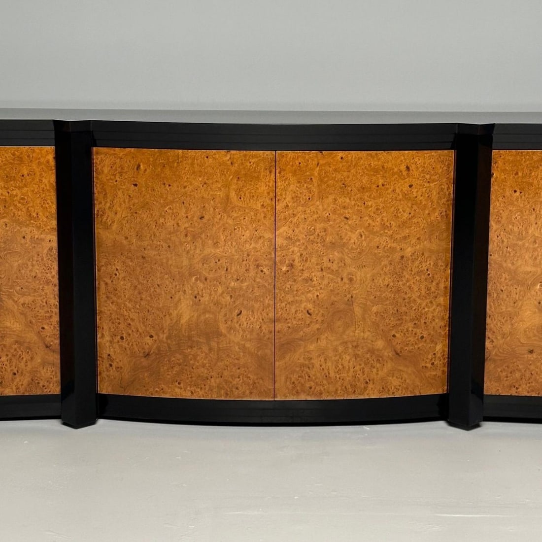 Mid-Century Modern Eva Sideboard by Vladimir Kagan Birdseye Maple, Lacquer, 1983 - 12