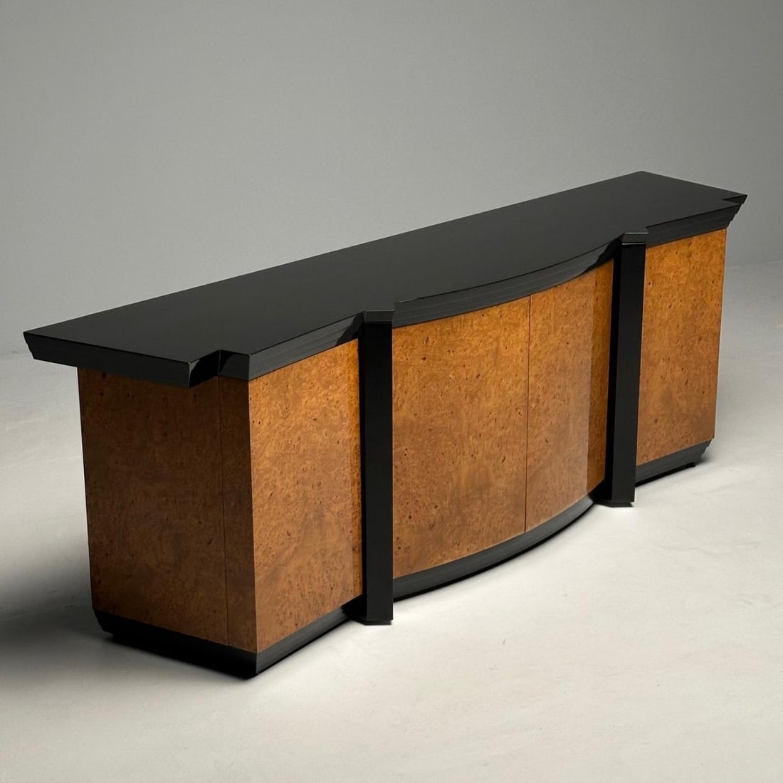 Mid-Century Modern Eva Sideboard by Vladimir Kagan Birdseye Maple, Lacquer, 1983 - 3