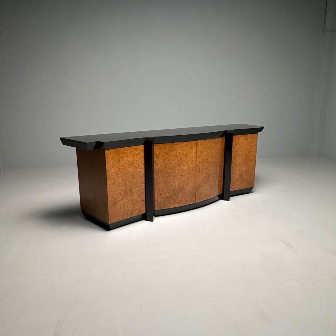 Mid-Century Modern Eva Sideboard by Vladimir Kagan Birdseye Maple, Lacquer, 1983 - 5