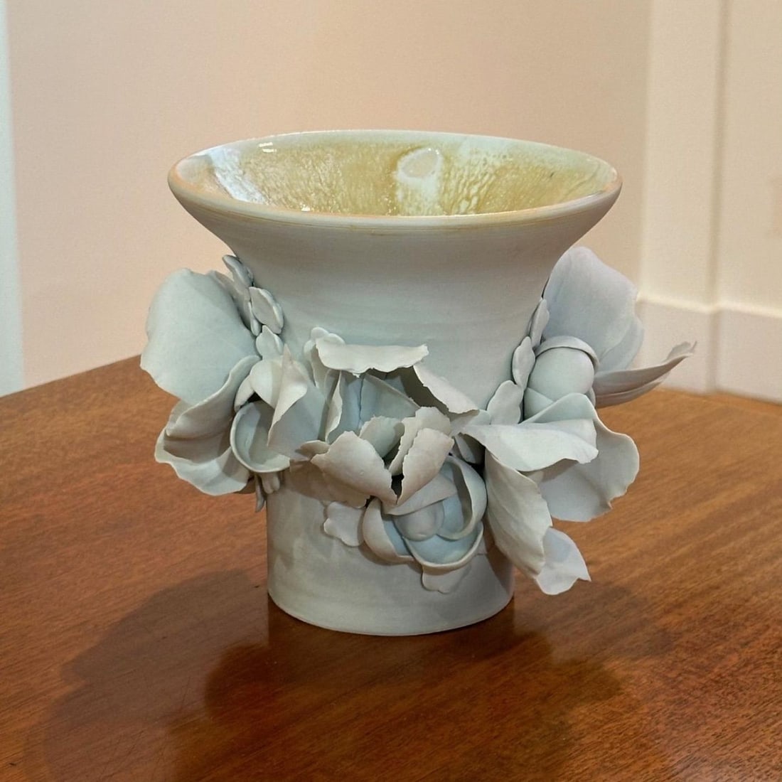 Chala Toprak, Contemporary, Modern Sculpture, Flower Vase, Porcelain, 2023 - 4