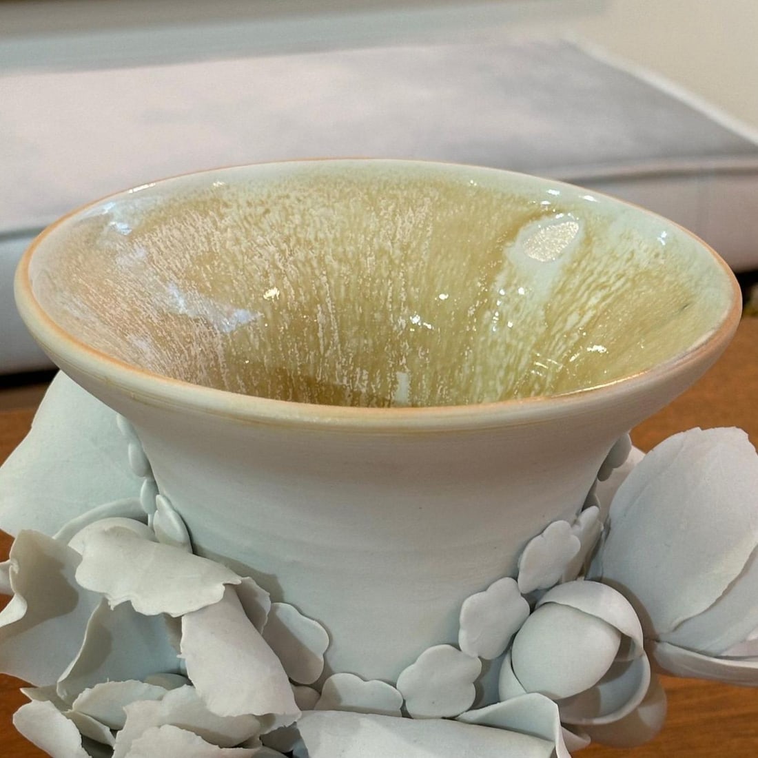 Chala Toprak, Contemporary, Modern Sculpture, Flower Vase, Porcelain, 2023 - 5