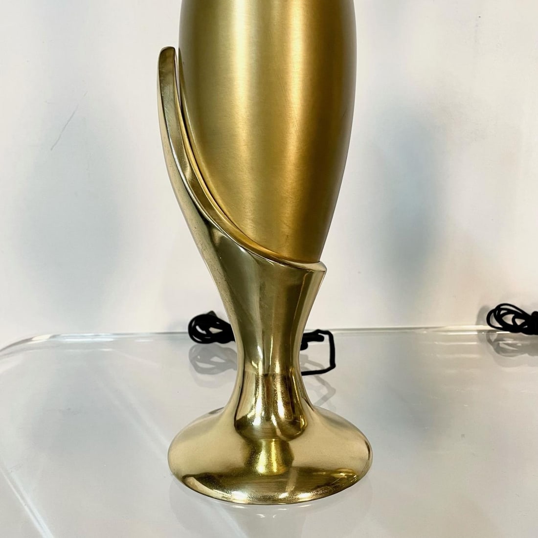 Pair of French Mid-Century Modern Sculptural Bronze Table / Desk Lamps - 9