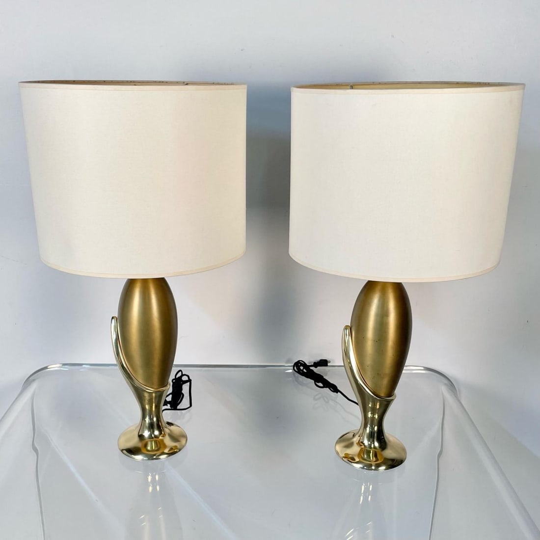 Pair of French Mid-Century Modern Sculptural Bronze Table / Desk Lamps - 7