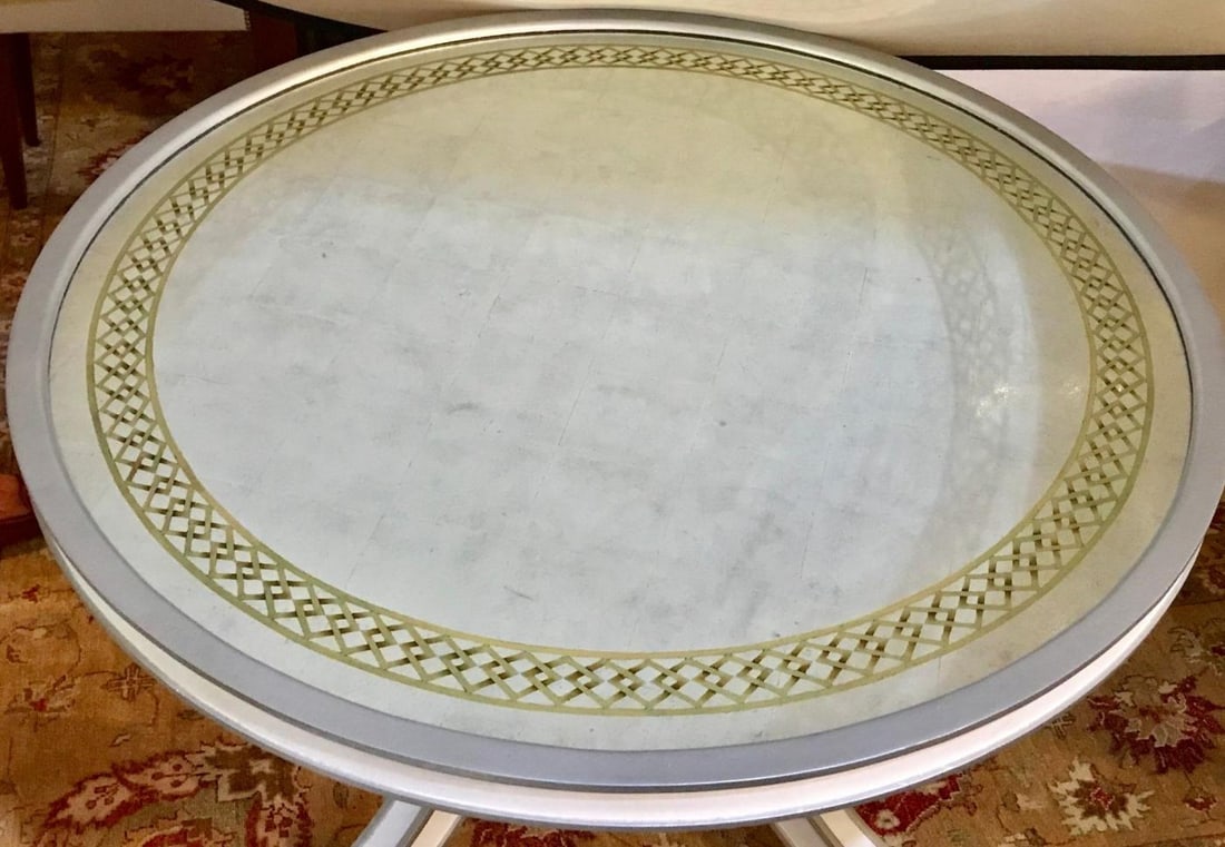 Pair of Hollywood Regency Églomisé Top Painted Side, End or Centre Tables - 12