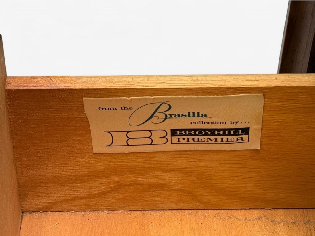 Broyhill Brasilia, Mid-Century Modern, Walnut, Brass, Highboy, USA, 1960s - 12