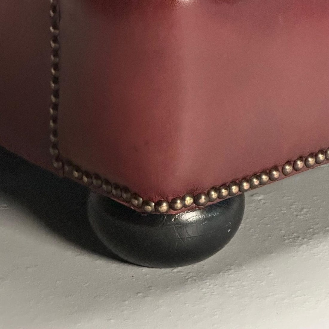 Georgian, Chesterfield Sofa, Tufted, Red Distressed Leather, Bun Feet, 2000s - 11