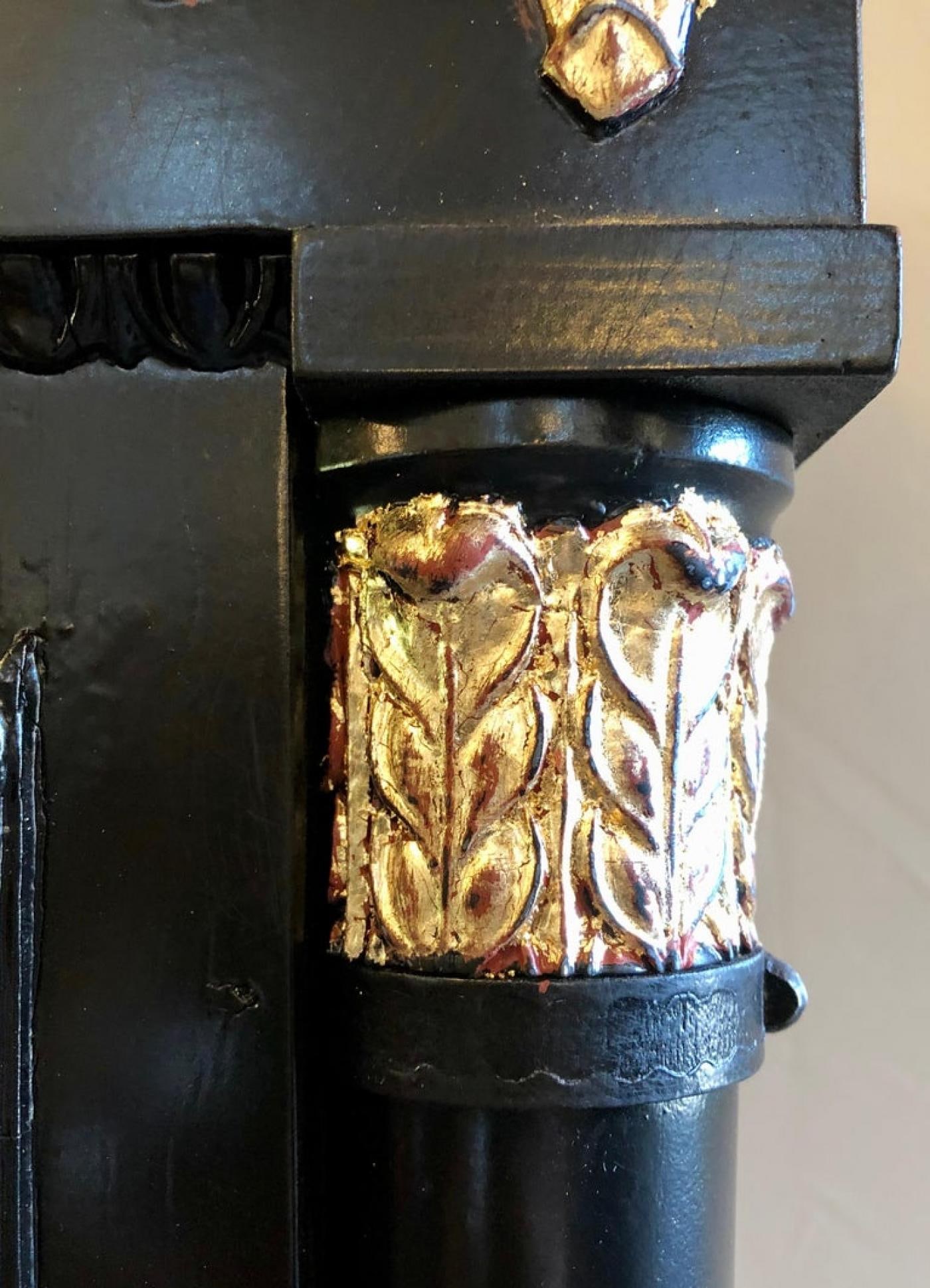 Hollywood Regency Neoclassical Style Pedestal Ebonized and Parcel Gilt Decorated - 11