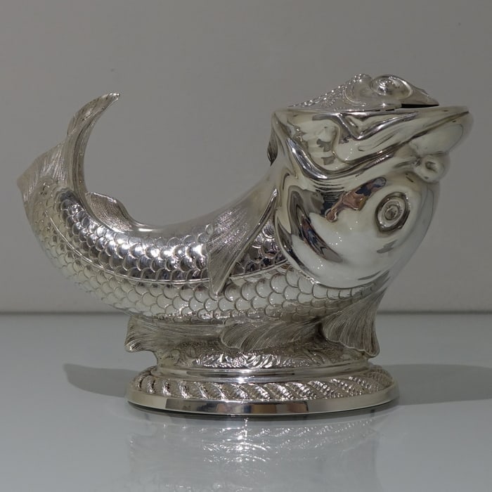 19th Century Antique Victorian Silver-plate Fish Formed Spoon Warmer Circa 1885 James Dixon & Sons - 2