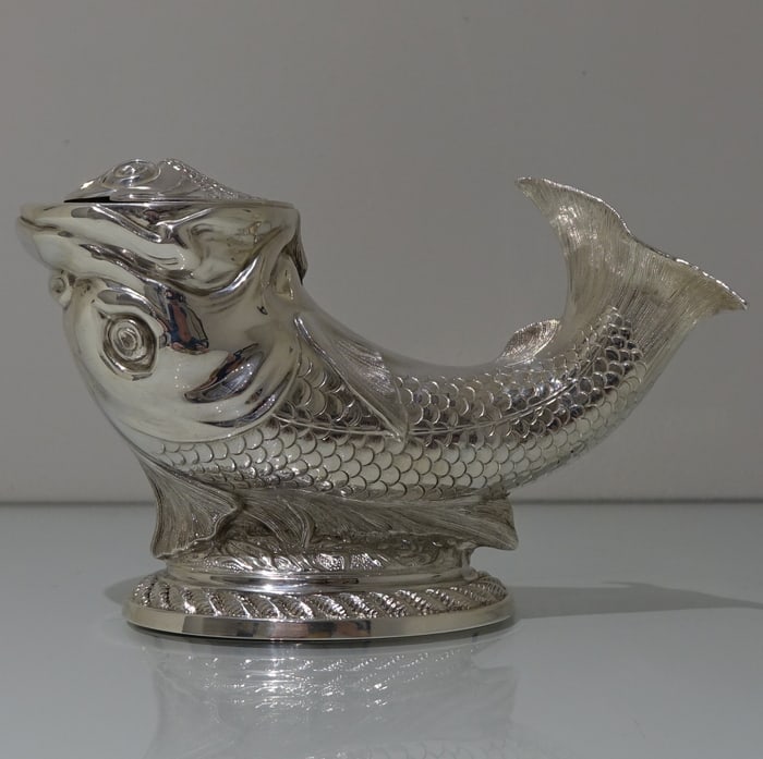 19th Century Antique Victorian Silver-plate Fish Formed Spoon Warmer Circa 1885 James Dixon & Sons - 4