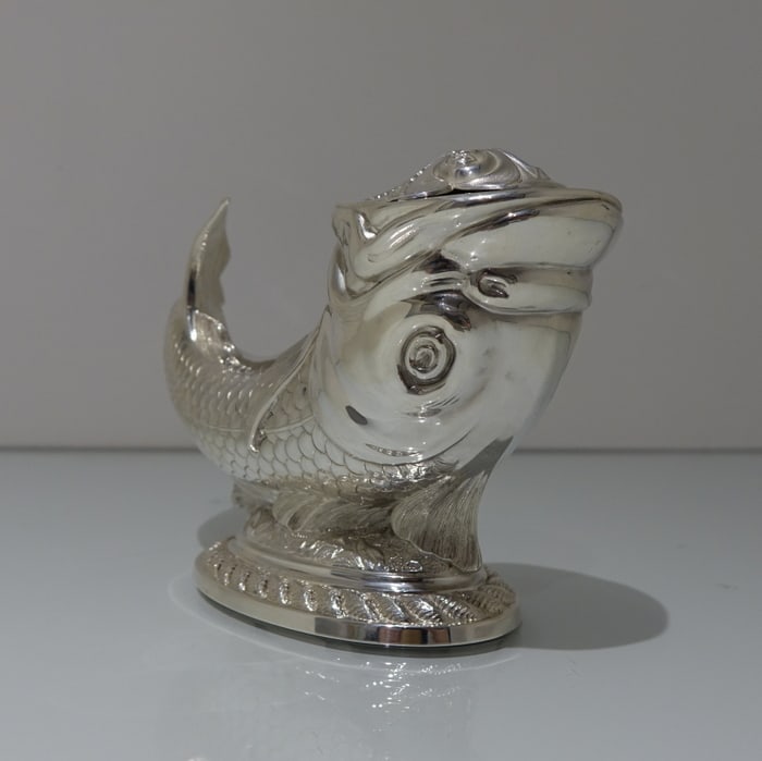 19th Century Antique Victorian Silver-plate Fish Formed Spoon Warmer Circa 1885 James Dixon & Sons - 6