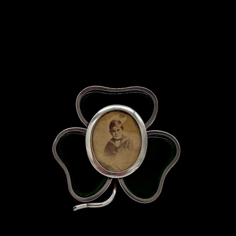 19th Century Antique Victorian Silver Shamrock Picture Frame London 1896 - 3