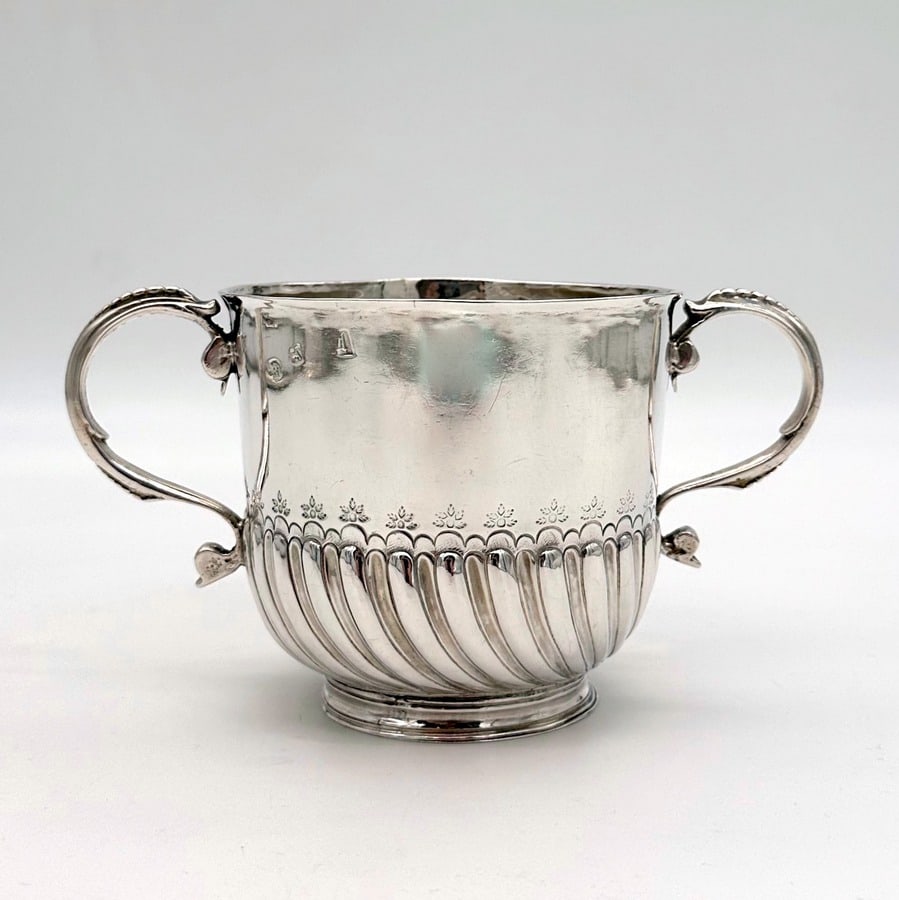 17th Century Antique James II Silver Porringer London 1686 John Jackson (1 of 8)