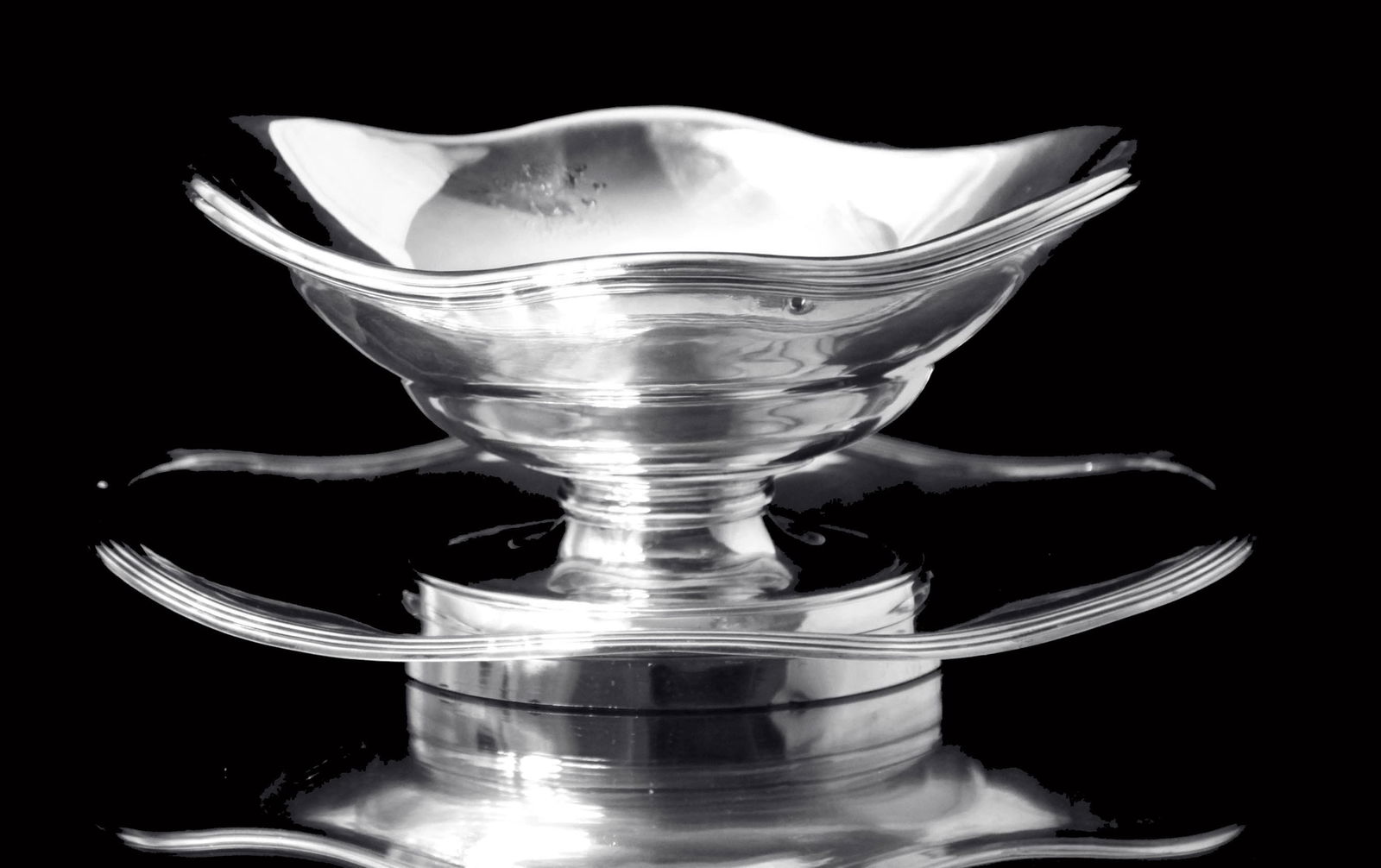 Odiot - 4pc. 19th Century 950 Sterling Silver Louis XVI Gravy Boat, Noble Crest - Museum Quality (1 of 3)