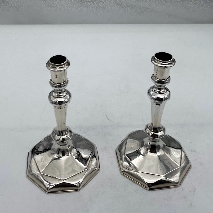 Early 18th Century Antique Queen Anne Britannia Silver Pair Octagonal Candlesticks London 1713 - 2
