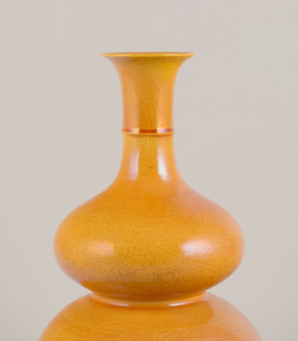 Double gourd-shaped Ming vase in porcelain. 19th century. - 2