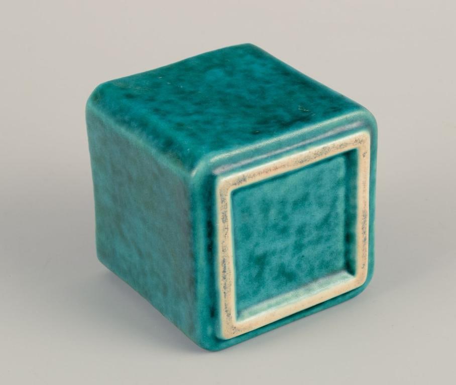 Wilhelm Kåge for Gustavsberg. Ceramic bowl and a small square ceramic vase. Mid-20th C. - 4