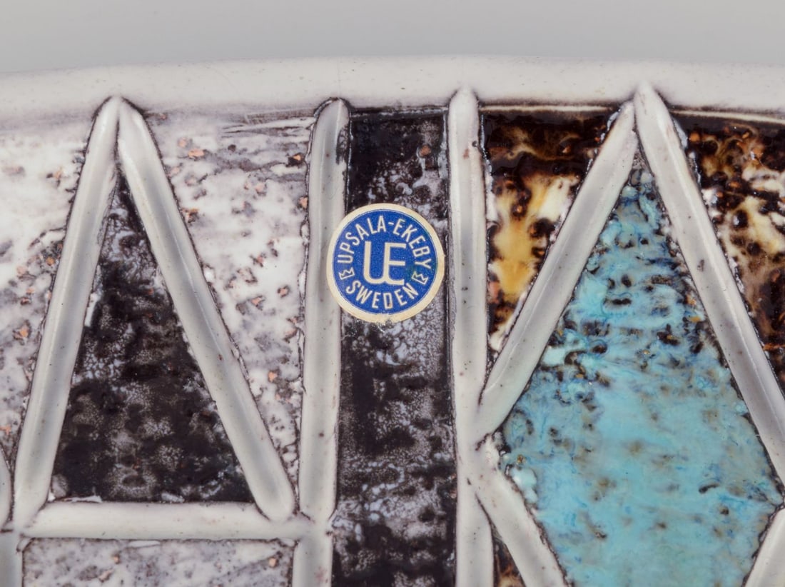 Ingrid Atterberg for Upsala Ekeby. Large ceramic dish. Geometric pattern. Approx. 1960. - 4