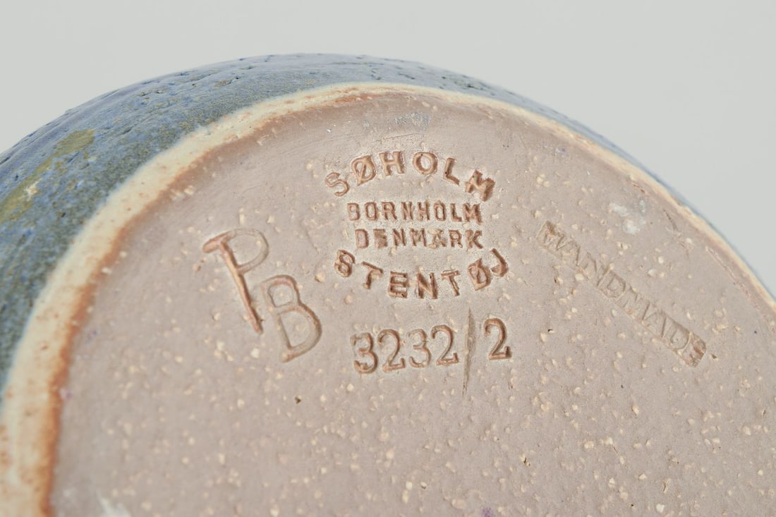 Noomi Backhausen and Poul Brandborg for Søholm Keramik, Bornholm. A pair of vases in stoneware, - 8