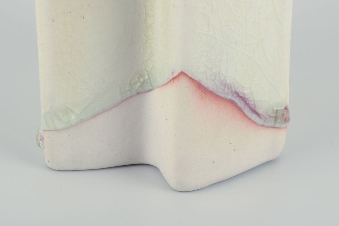 Danish studio ceramicist. Ceramic vase with glaze in light tones. Ca. 1980s. - 8