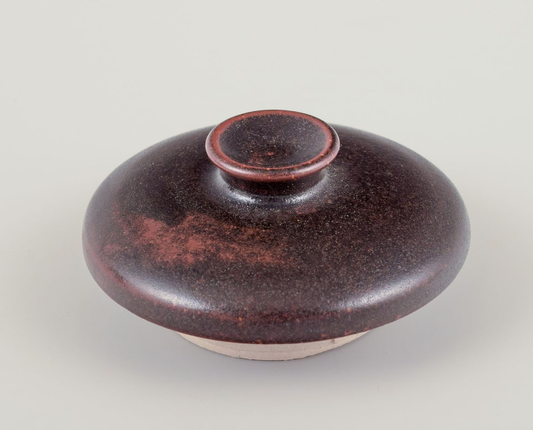 Rolf Fagerberg, Swedish artist. Ceramic lidded jar. Glaze in brown hues. Late 20th C. - 5