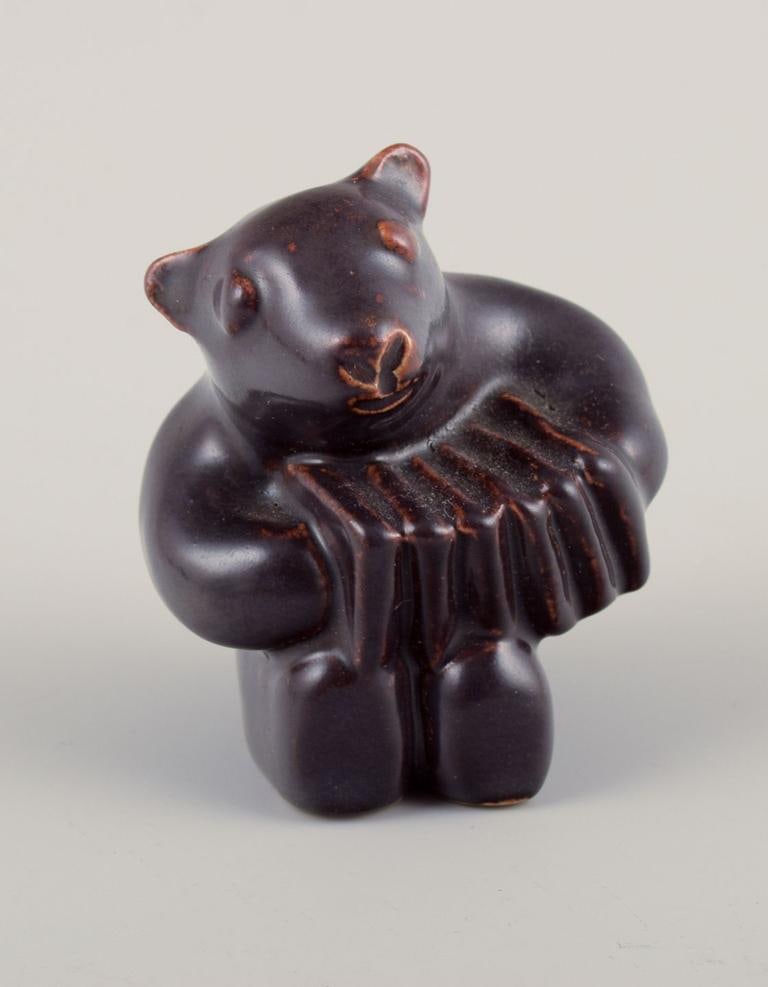 Hjorth, Bornholm. Three figurines of bear musicians in stoneware. Mid-20th C. - 4