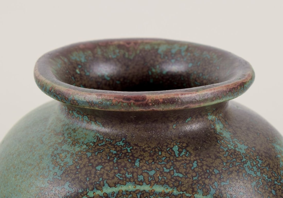 Arne Bang, Denmark. Large ceramic vase. Rare model. Motif of woman. Mid-20th C. - 7